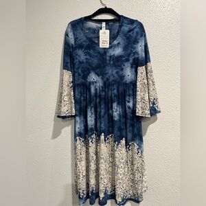 Paisley grace medium blue printed dress with flared sleeves size s